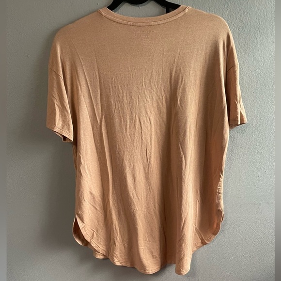NWOT American Eagle Soft & Sexy tan v-neck shirt. Size X-Small. - Picture 2 of 7
